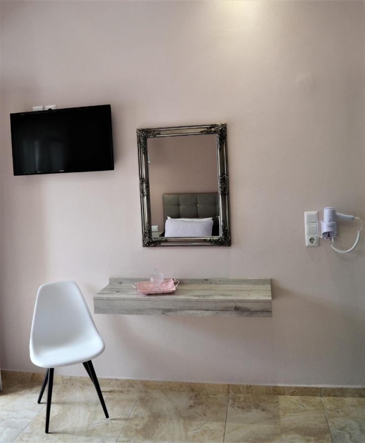Ioni Rooms Potos Luaran gambar