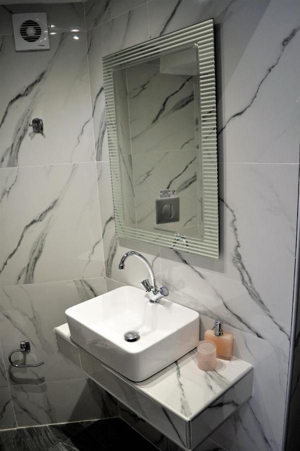 Ioni Rooms Potos Luaran gambar