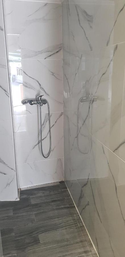 Ioni Rooms Potos Luaran gambar