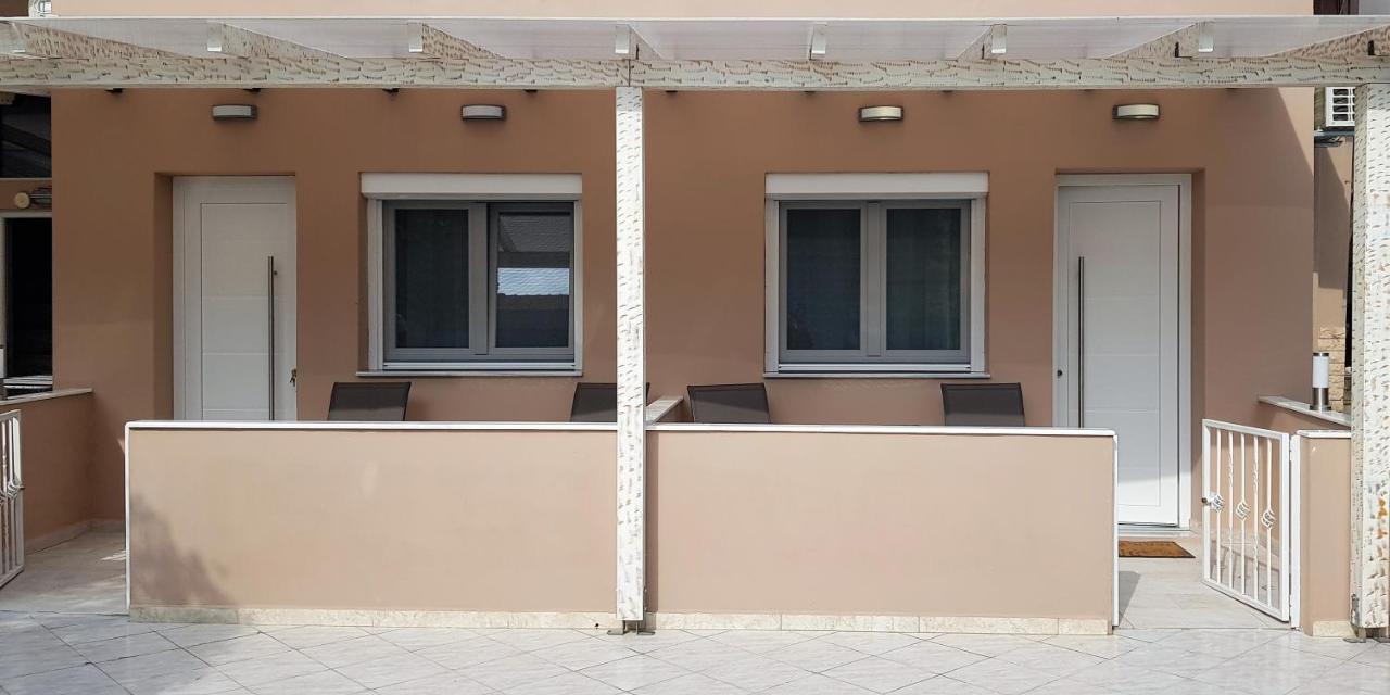 Ioni Rooms Potos Luaran gambar
