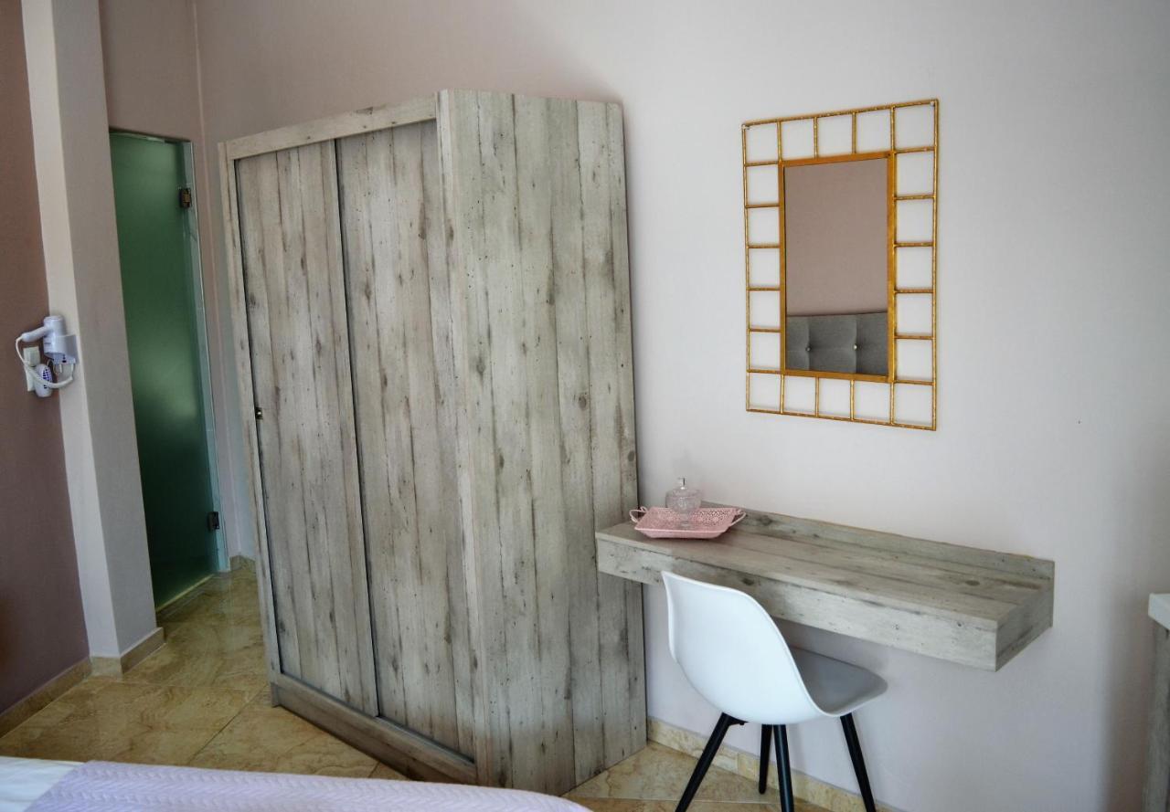 Ioni Rooms Potos Luaran gambar